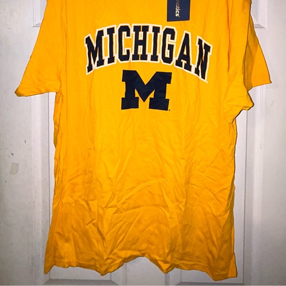๐๐๏ธ University of Michigan Wolverines Marquee Maize Shirt ๐๏ธ๐ - Picture 4 of 12